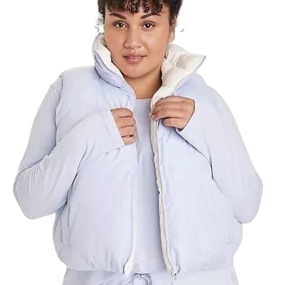 NWT All In Motion Puffer Vest Women's Plus Size 1X Reversible White Light Blue - Picture 3 of 8